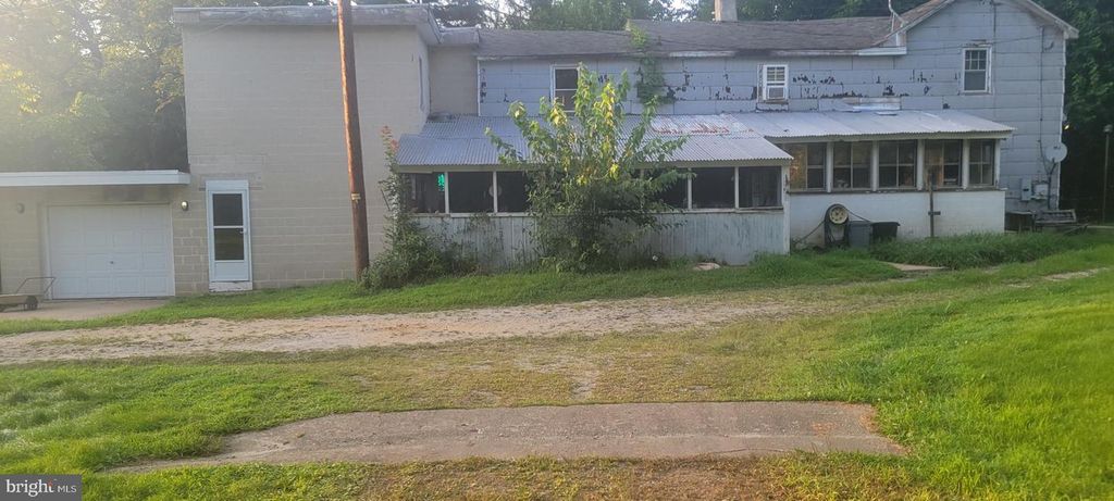 2100 SINGERLY RD, Elkton, MD 21921