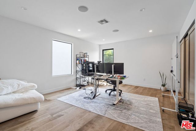 3207 Thatcher Avenue, Marina Del Rey, CA 90292