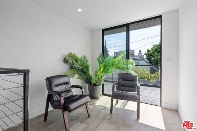 3207 Thatcher Avenue, Marina Del Rey, CA 90292
