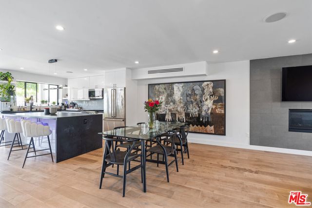 3207 Thatcher Avenue, Marina Del Rey, CA 90292