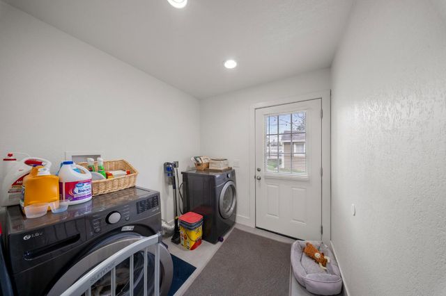 123 Maynell Ave, Modesto, CA 95354