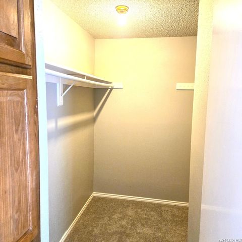 17226 Beacon Woods, San Antonio, TX 78248