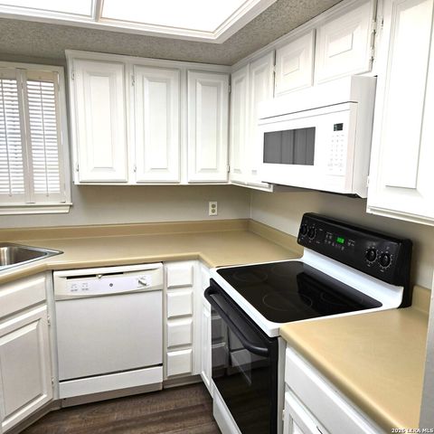 17226 Beacon Woods, San Antonio, TX 78248
