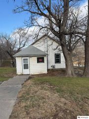 621 Main Street, Louisville, NE 68037