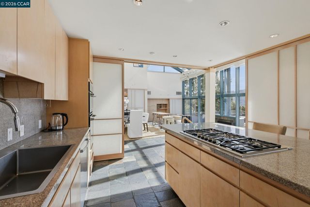 319 Tappan Ter, Orinda, CA 94563