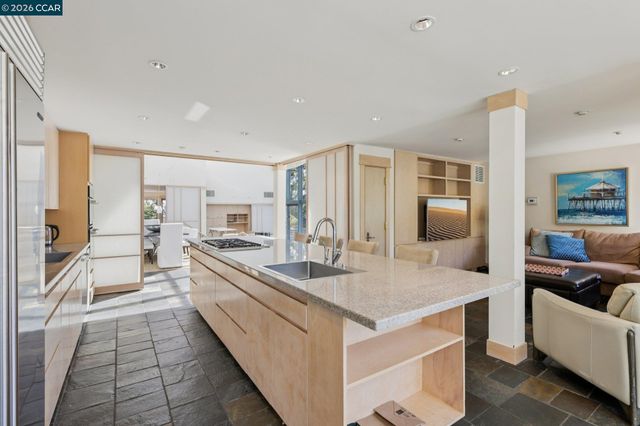 319 Tappan Ter, Orinda, CA 94563