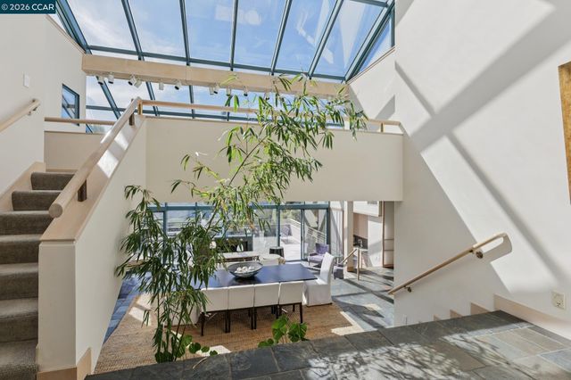 319 Tappan Ter, Orinda, CA 94563