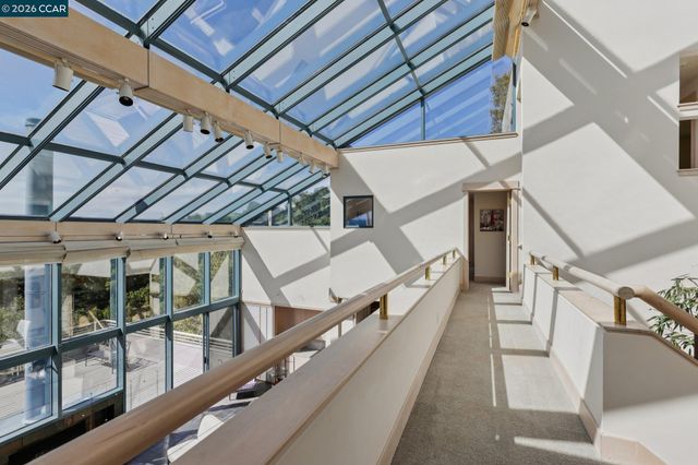 319 Tappan Ter, Orinda, CA 94563