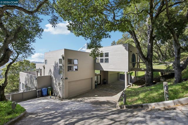 319 Tappan Ter, Orinda, CA 94563