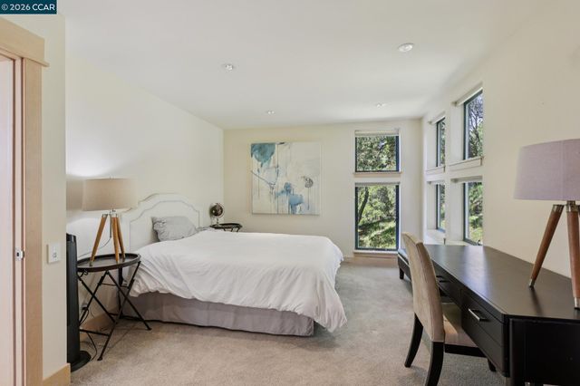 319 Tappan Ter, Orinda, CA 94563