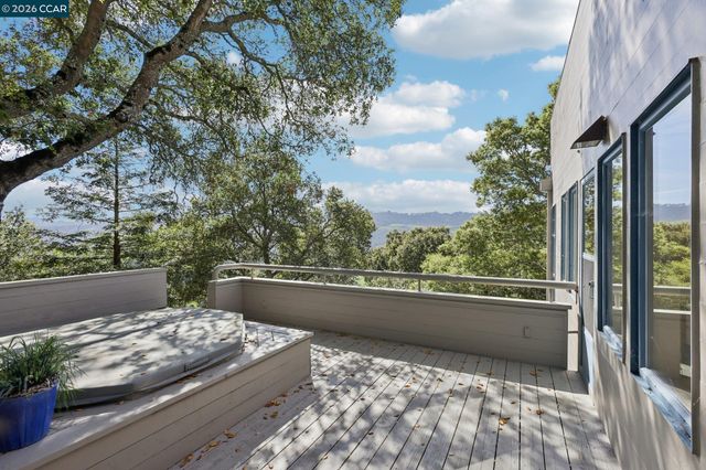 319 Tappan Ter, Orinda, CA 94563