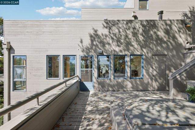 319 Tappan Ter, Orinda, CA 94563