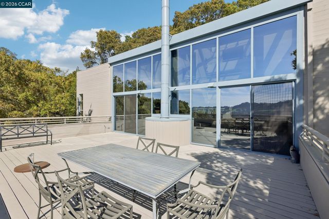 319 Tappan Ter, Orinda, CA 94563