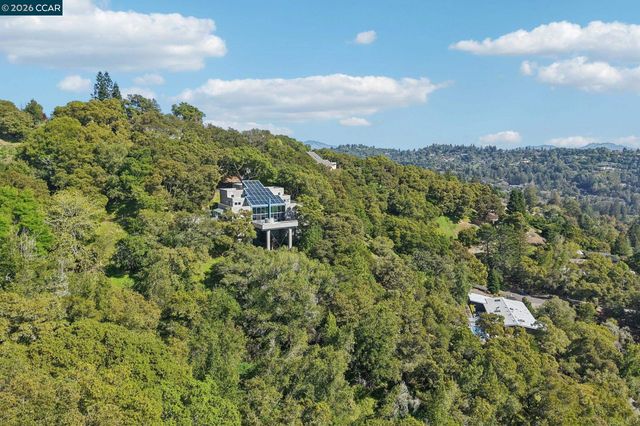 319 Tappan Ter, Orinda, CA 94563