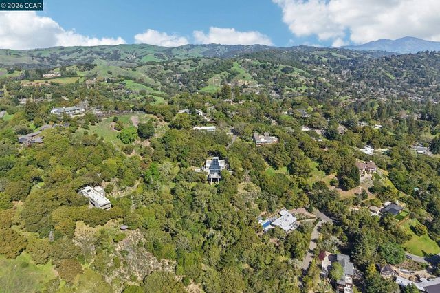 319 Tappan Ter, Orinda, CA 94563