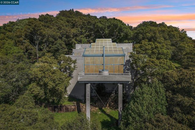 319 Tappan Ter, Orinda, CA 94563