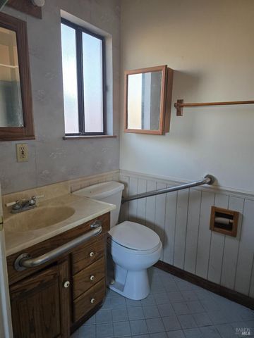 5 Alta Loma Dr, American Canyon, CA 94503