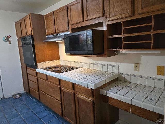 5 Alta Loma Dr, American Canyon, CA 94503