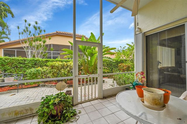 5791 NW 48th Dr, Coral Springs, FL 33067