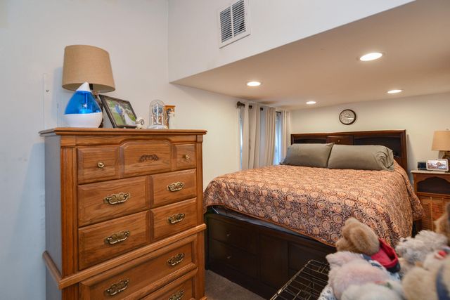 209 Chases Grove Road, Derry, NH 03038