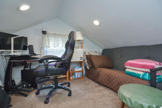 209 Chases Grove Road, Derry, NH 03038