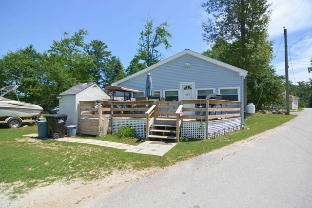 209 Chases Grove Road, Derry, NH 03038