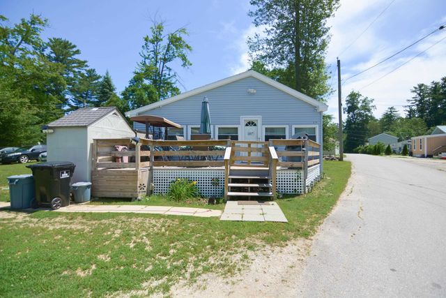 209 Chases Grove Road, Derry, NH 03038