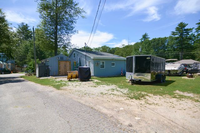 209 Chases Grove Road, Derry, NH 03038