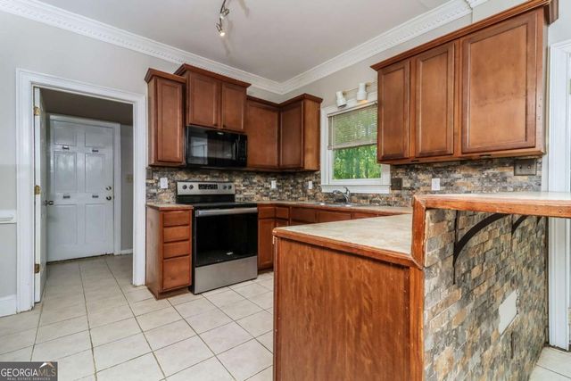 5280 Oglethorpe Court, Powder Springs, GA 30127