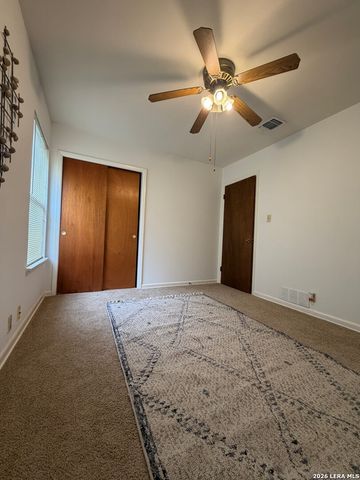 4302 Waikiki Dr, San Antonio, TX 78218
