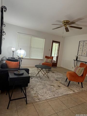 4302 Waikiki Dr, San Antonio, TX 78218