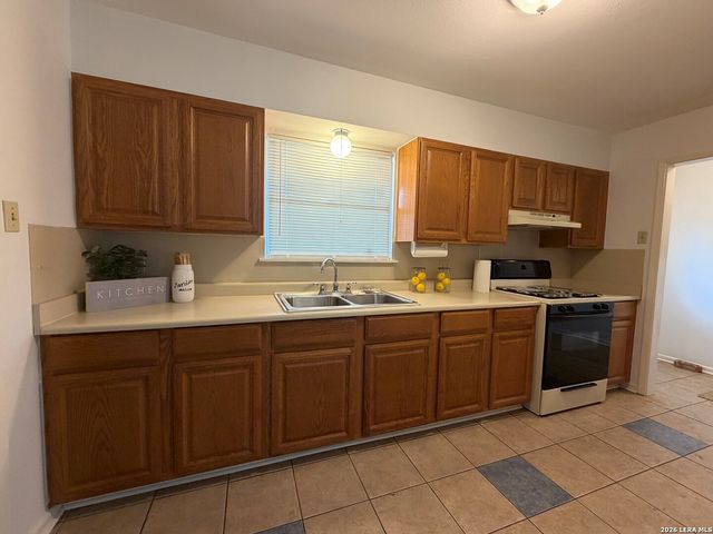 4302 Waikiki Dr, San Antonio, TX 78218