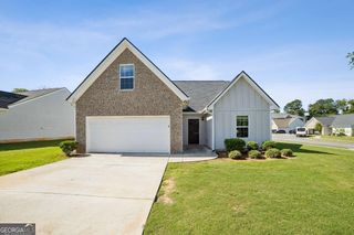 112 W Lexington Avenue, Griffin, GA 30223