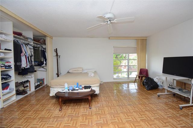 13935 SW 84th St 905, Miami, FL 33183