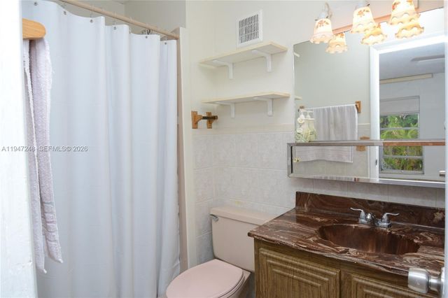 13935 SW 84th St 905, Miami, FL 33183