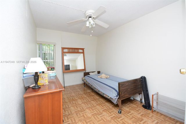 13935 SW 84th St 905, Miami, FL 33183