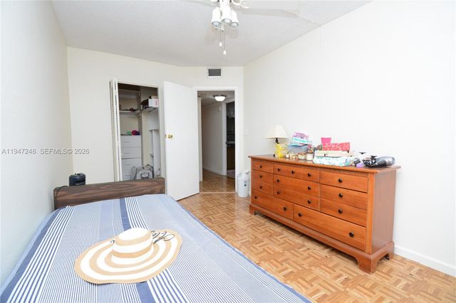 13935 SW 84th St 905, Miami, FL 33183