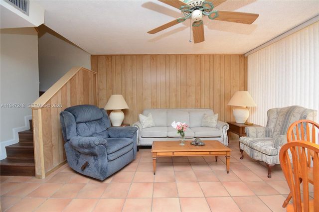 13935 SW 84th St 905, Miami, FL 33183