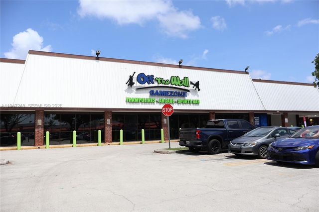 13935 SW 84th St 905, Miami, FL 33183