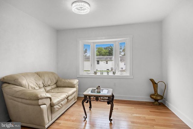 34 W 8TH ST, Burlington, NJ 08016