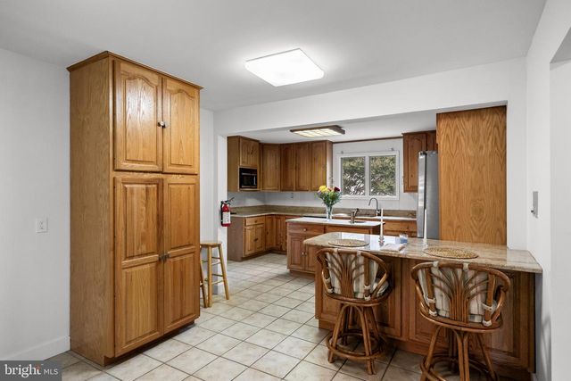 34 W 8TH ST, Burlington, NJ 08016
