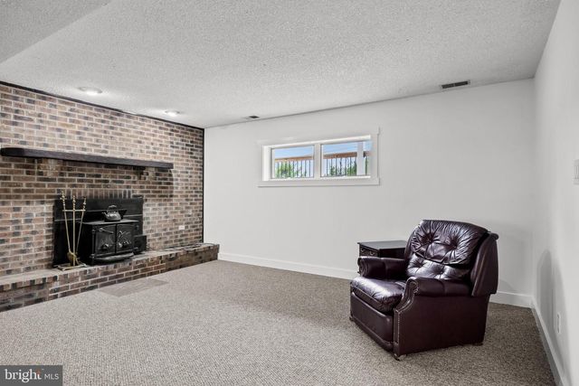 34 W 8TH ST, Burlington, NJ 08016