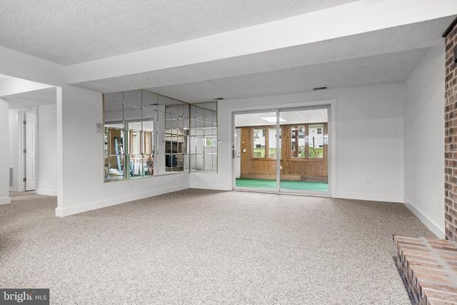 34 W 8TH ST, Burlington, NJ 08016
