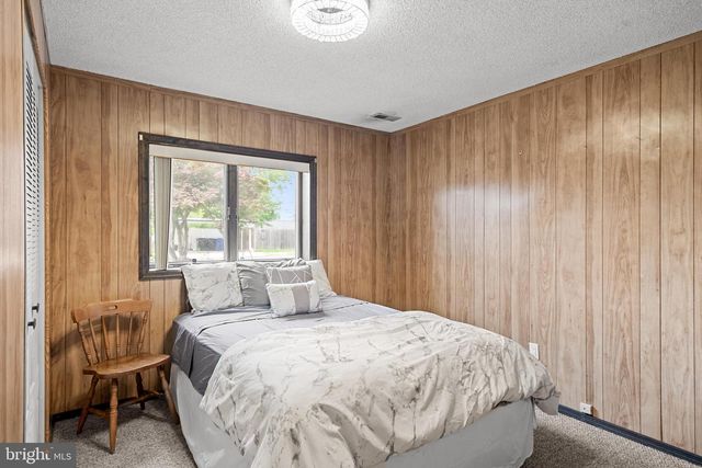 34 W 8TH ST, Burlington, NJ 08016