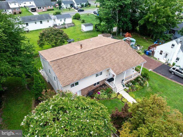 34 W 8TH ST, Burlington, NJ 08016