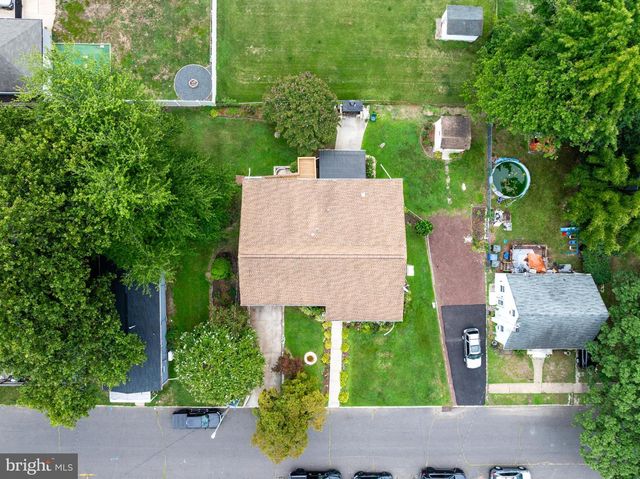 34 W 8TH ST, Burlington, NJ 08016