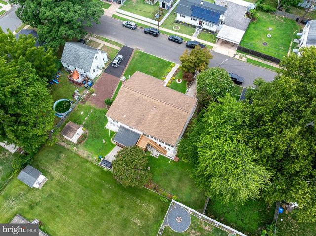 34 W 8TH ST, Burlington, NJ 08016