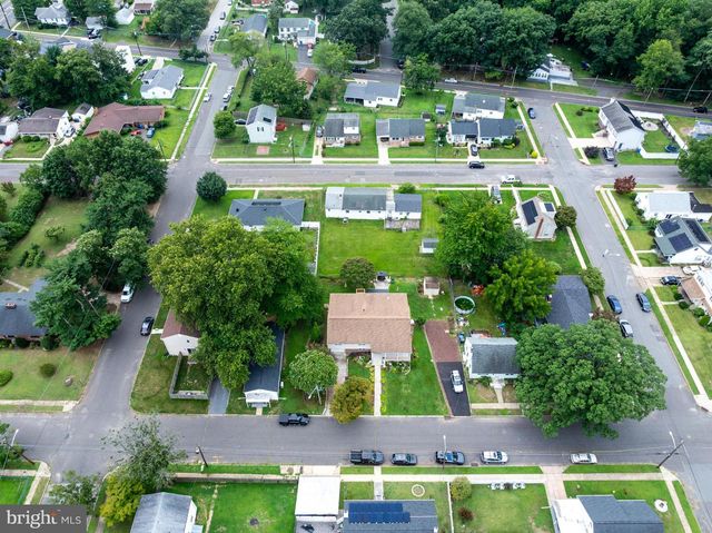 34 W 8TH ST, Burlington, NJ 08016