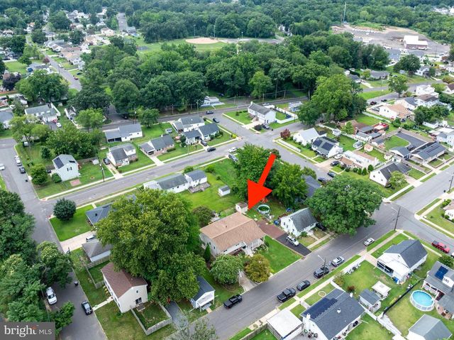 34 W 8TH ST, Burlington, NJ 08016