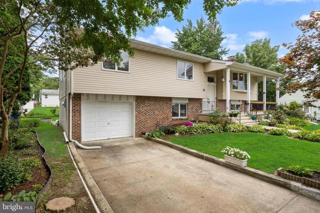 34 W 8TH ST, Burlington, NJ 08016
